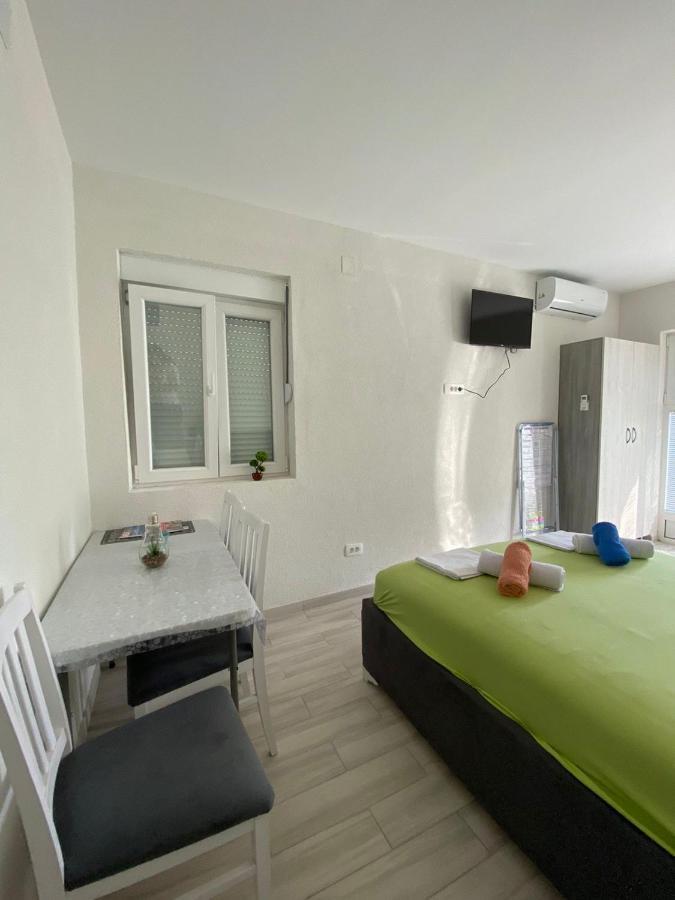 Apartment Iva Биела Екстериор снимка