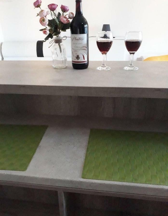 Apartment Iva Биела Екстериор снимка